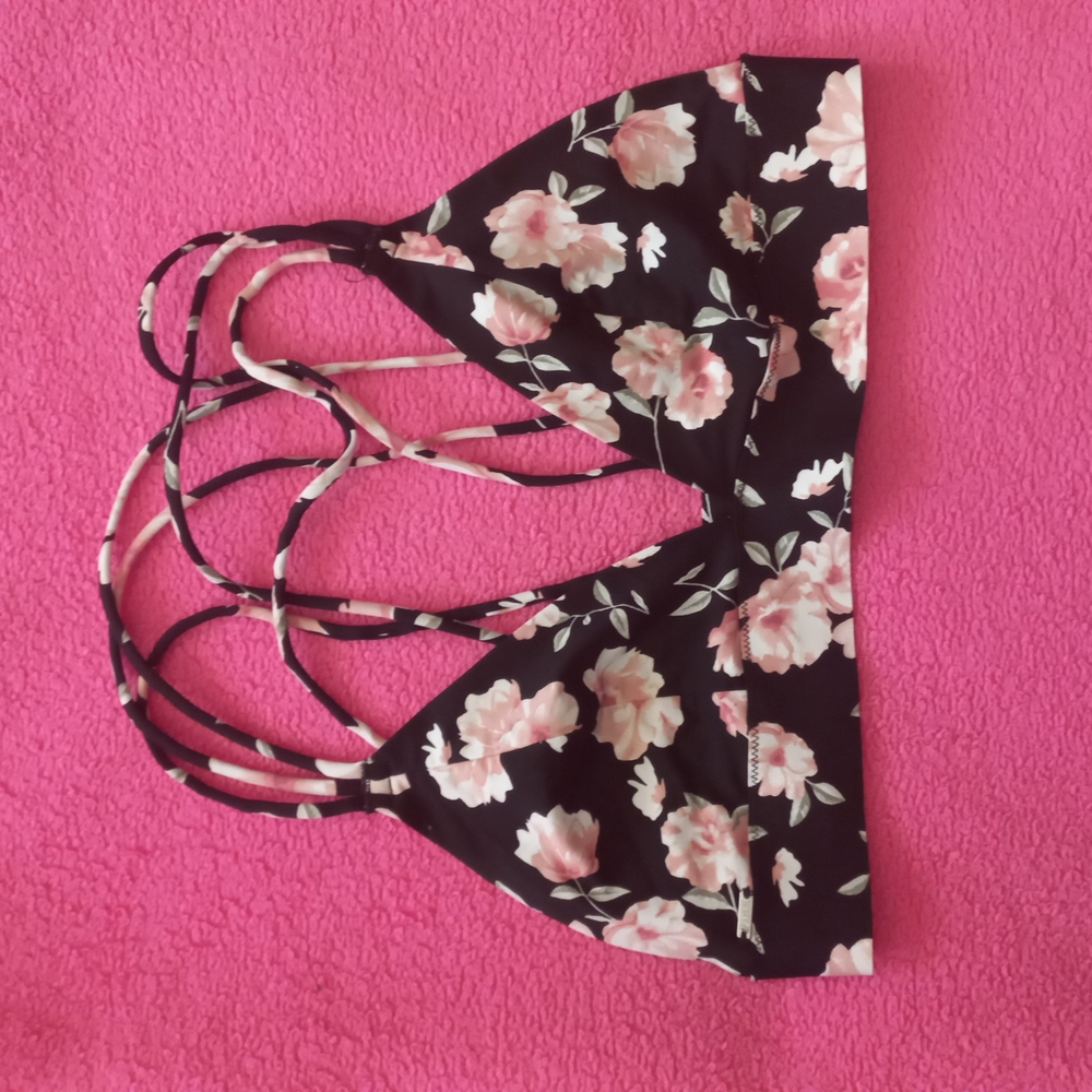 VICTORIA SECRET. - Picture 3 of 4